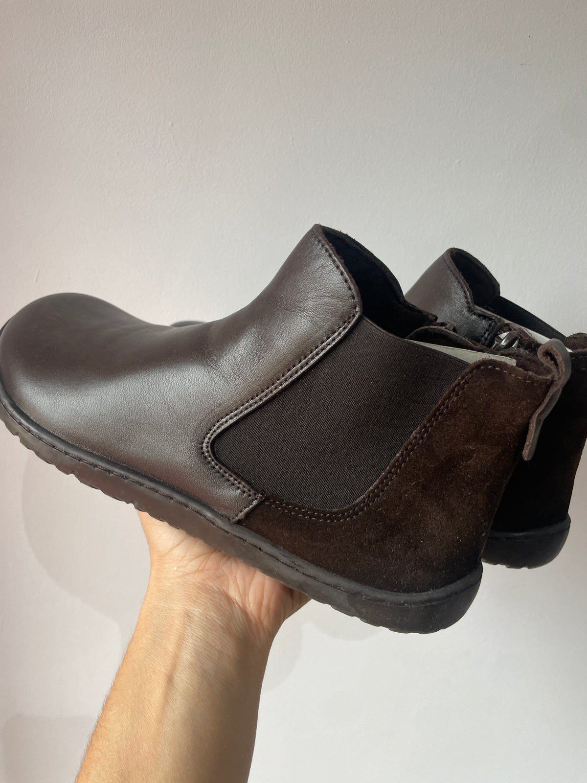 Vivant - Botín Chelsea Barefoot Serraje Marrón Oscuro