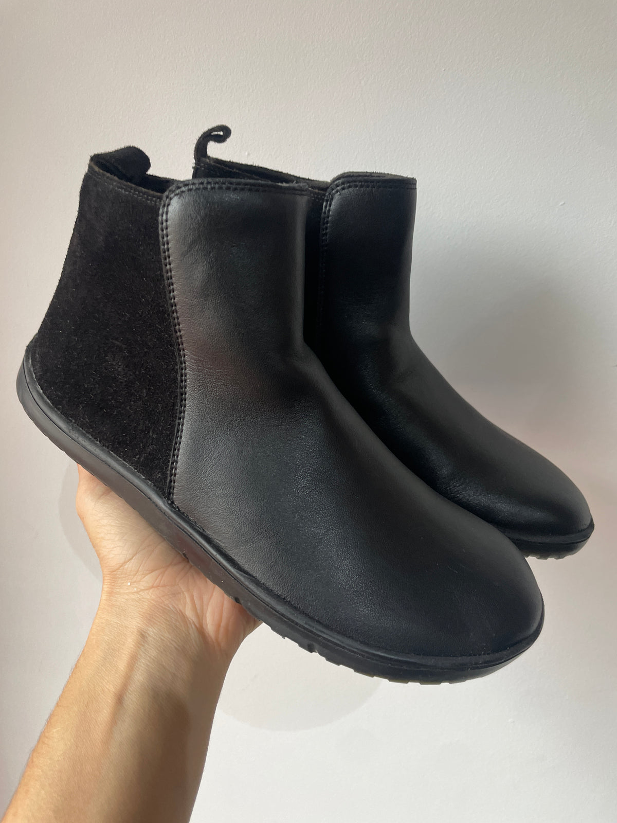 Vivant - Chelsea barefoot piel y serraje negro