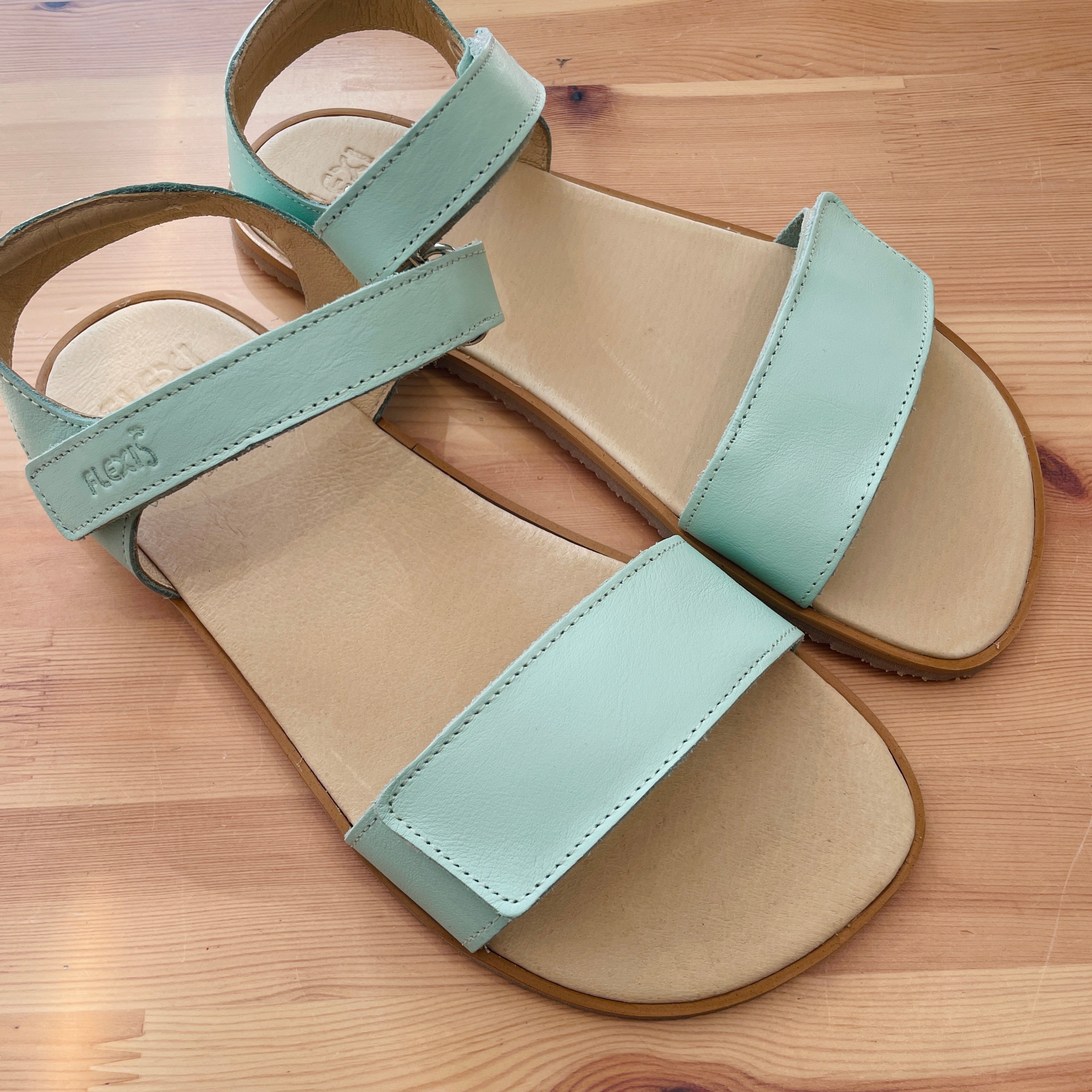 Sandalia respetuosa Salvaje Mint – Flexinens