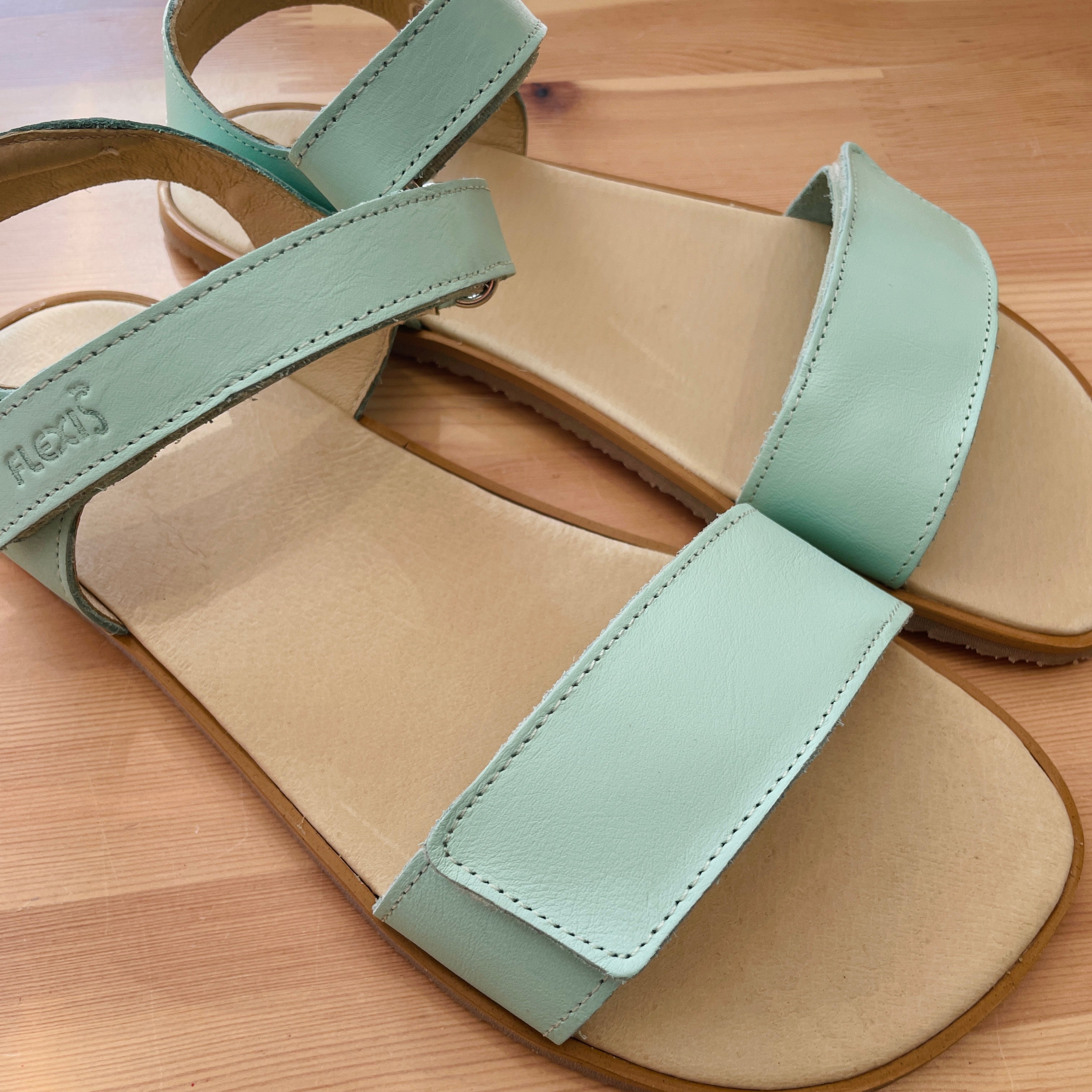 Sandalia respetuosa Salvaje Mint – Flexinens