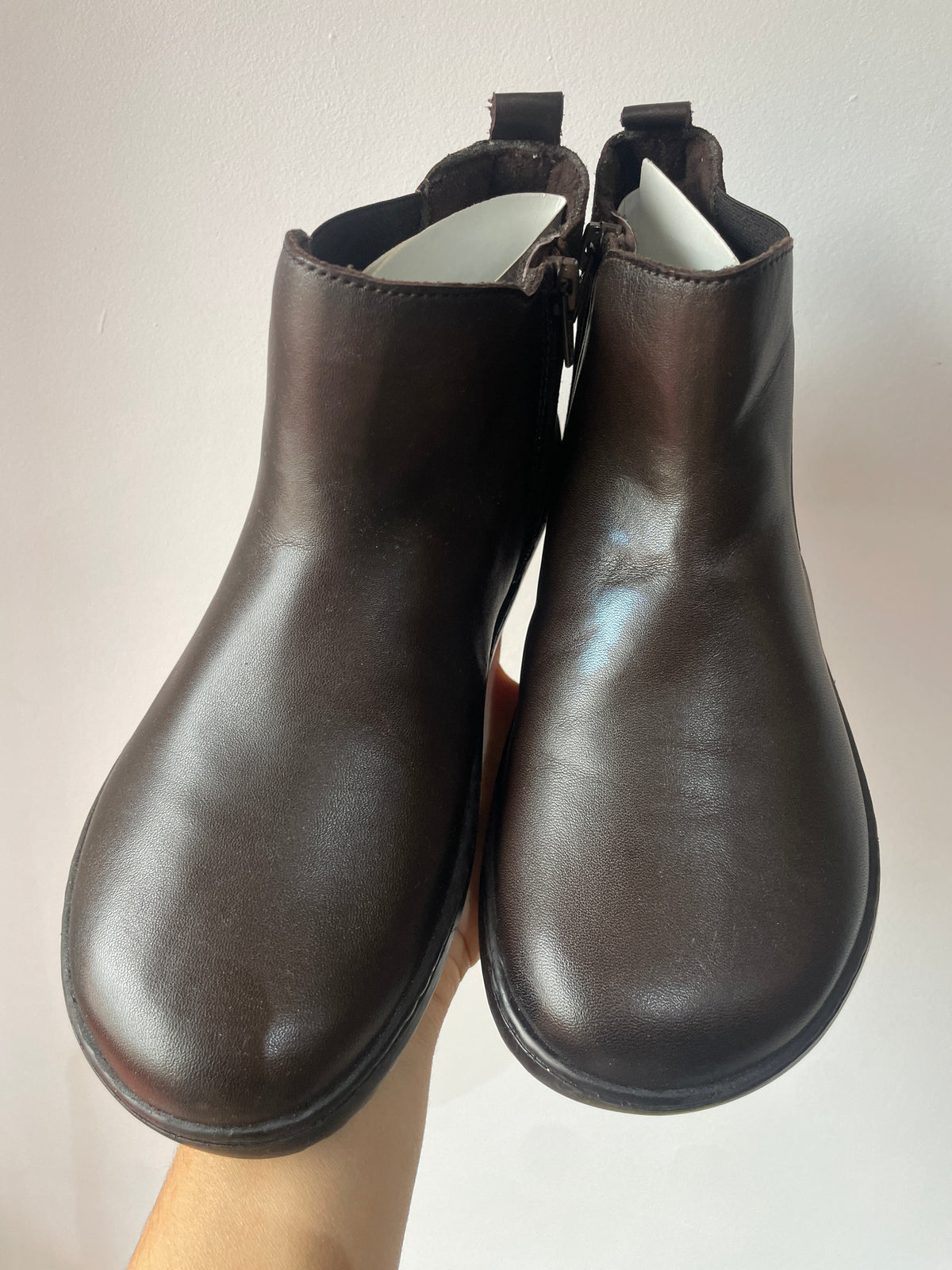 Vivant - Botín Chelsea Barefoot Serraje Marrón Oscuro