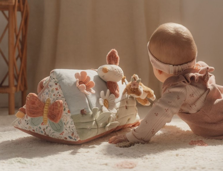 Cojín de actividades Fairy Garden - Little Dutch