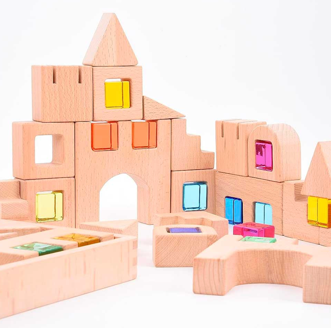 Bloques de construcción con gemas translúcidas