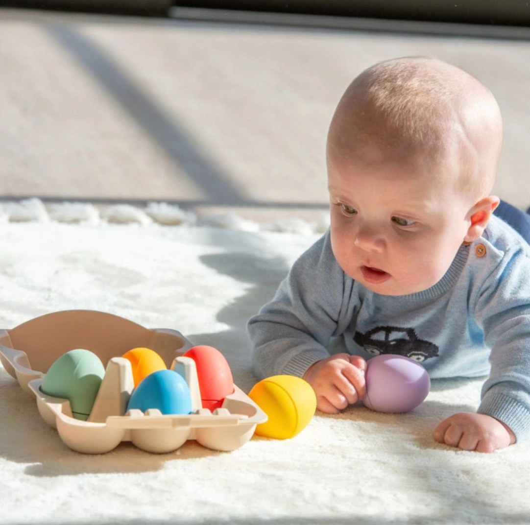 Huevos sensoriales arco iris