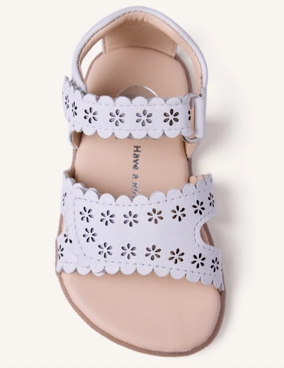 Sandalia piel calada kabati blanco