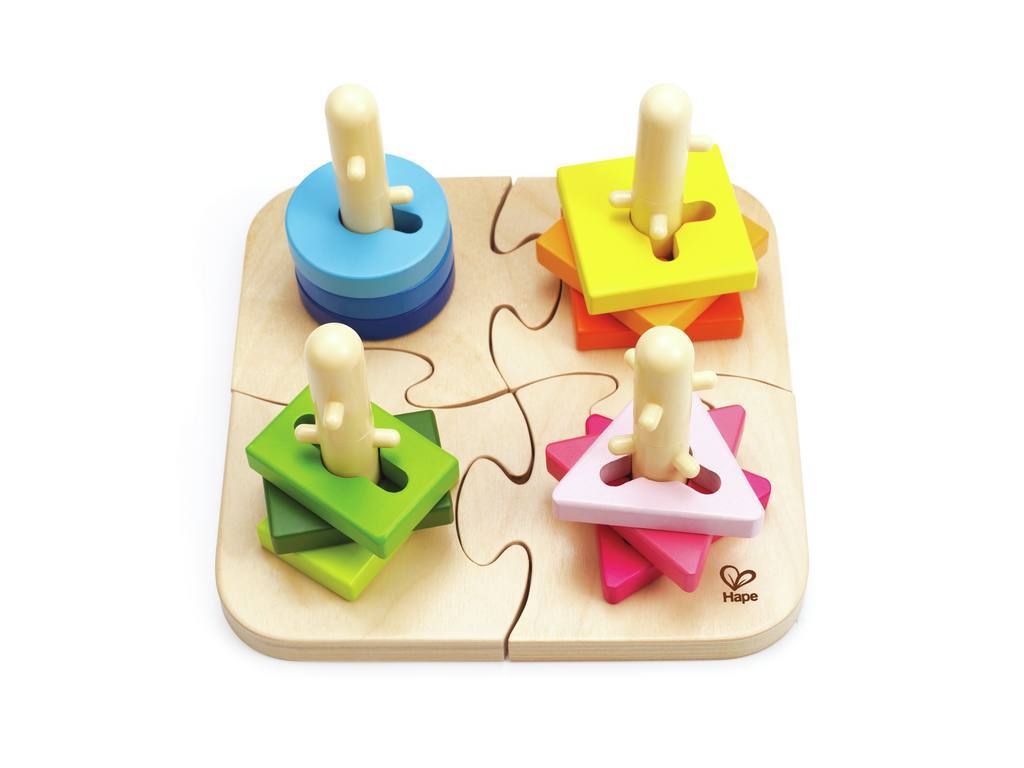 Puzzle de madera con clavijas