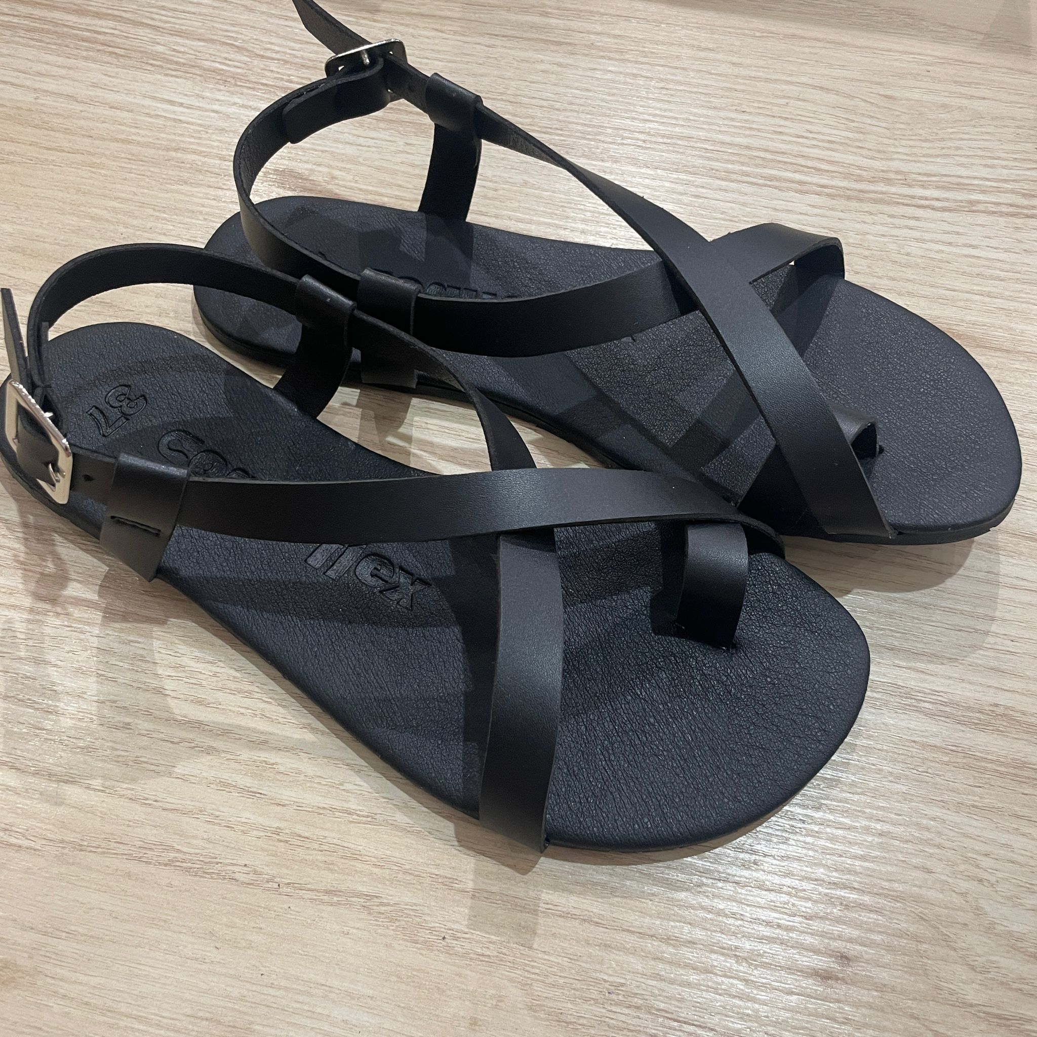 Sandalias Barefoot Respetuosas Coqueflex Horssy negro