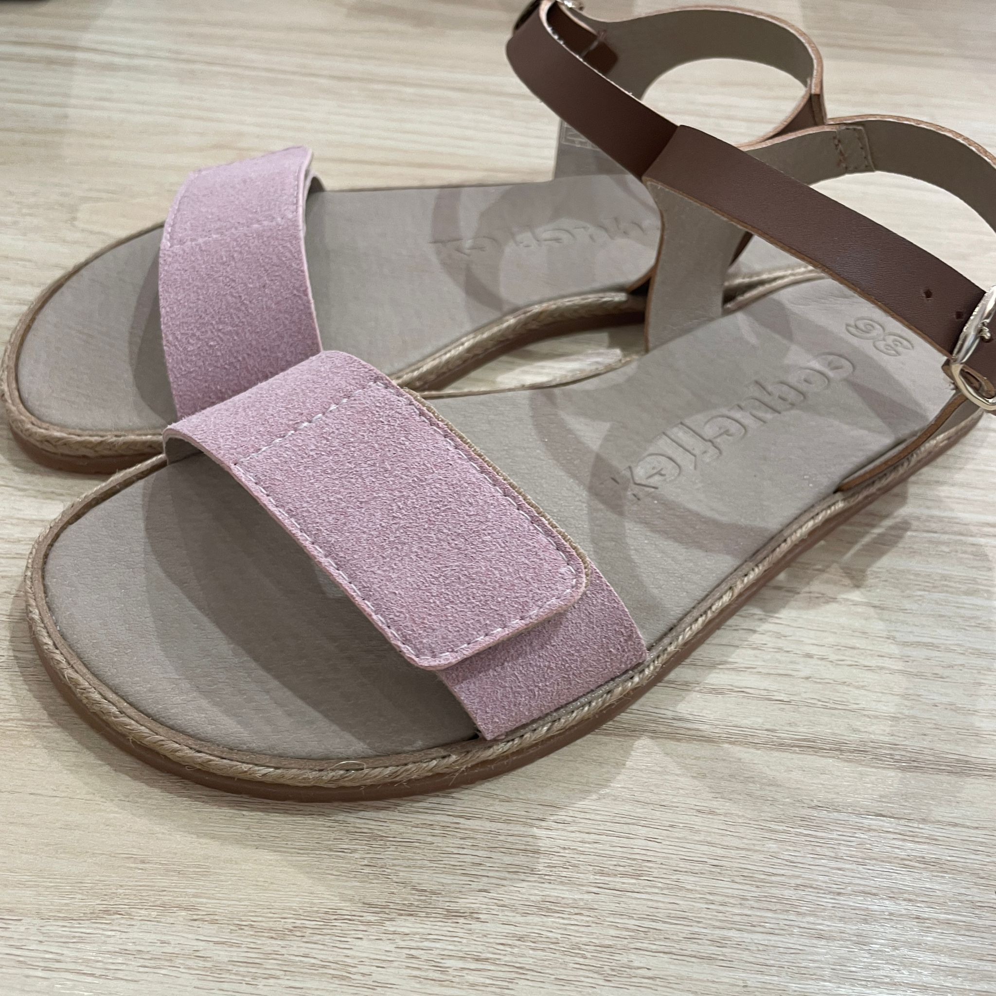 Sandalias Barefoot Respetuosas Coqueflex Suede Rosa