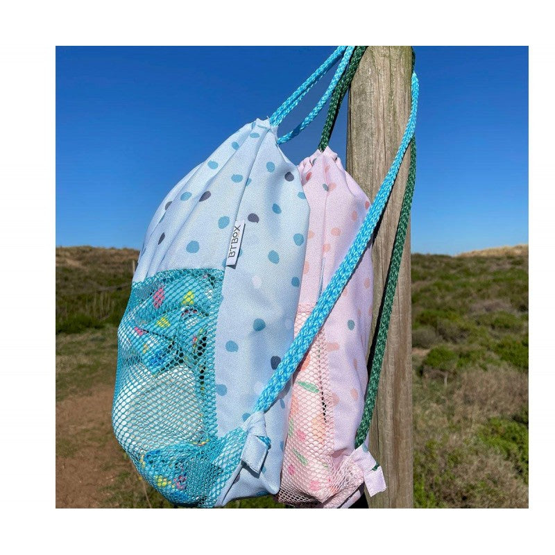 mochila-saco-antiarena-lunares-rosa4