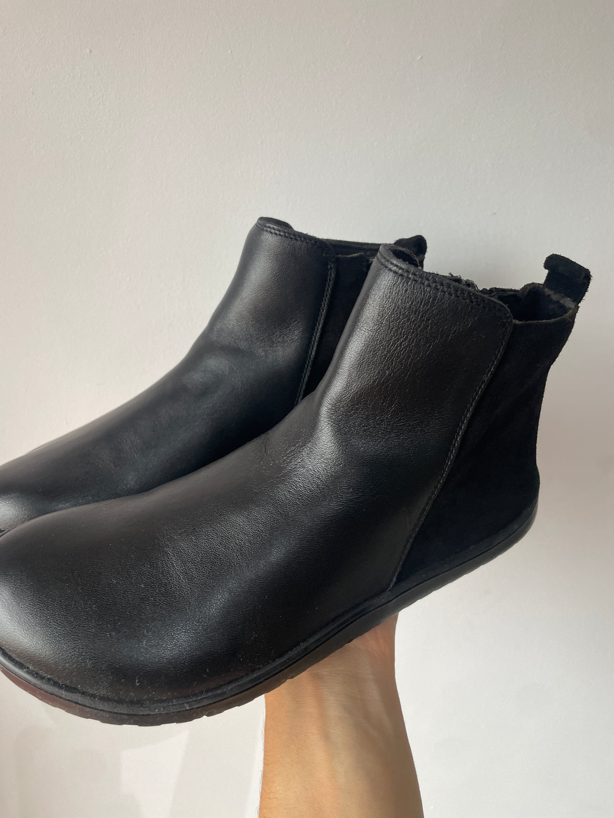 Vivant - Chelsea barefoot piel y serraje negro