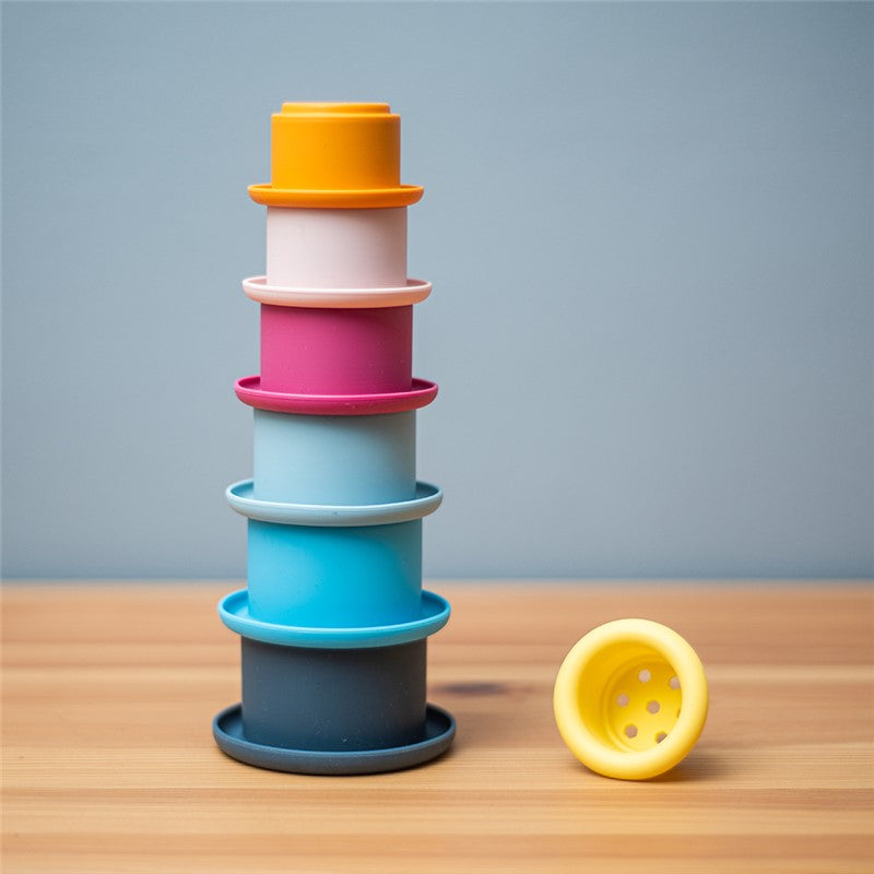 Vasos apilables de silicona para agua y arena - 7 piezas