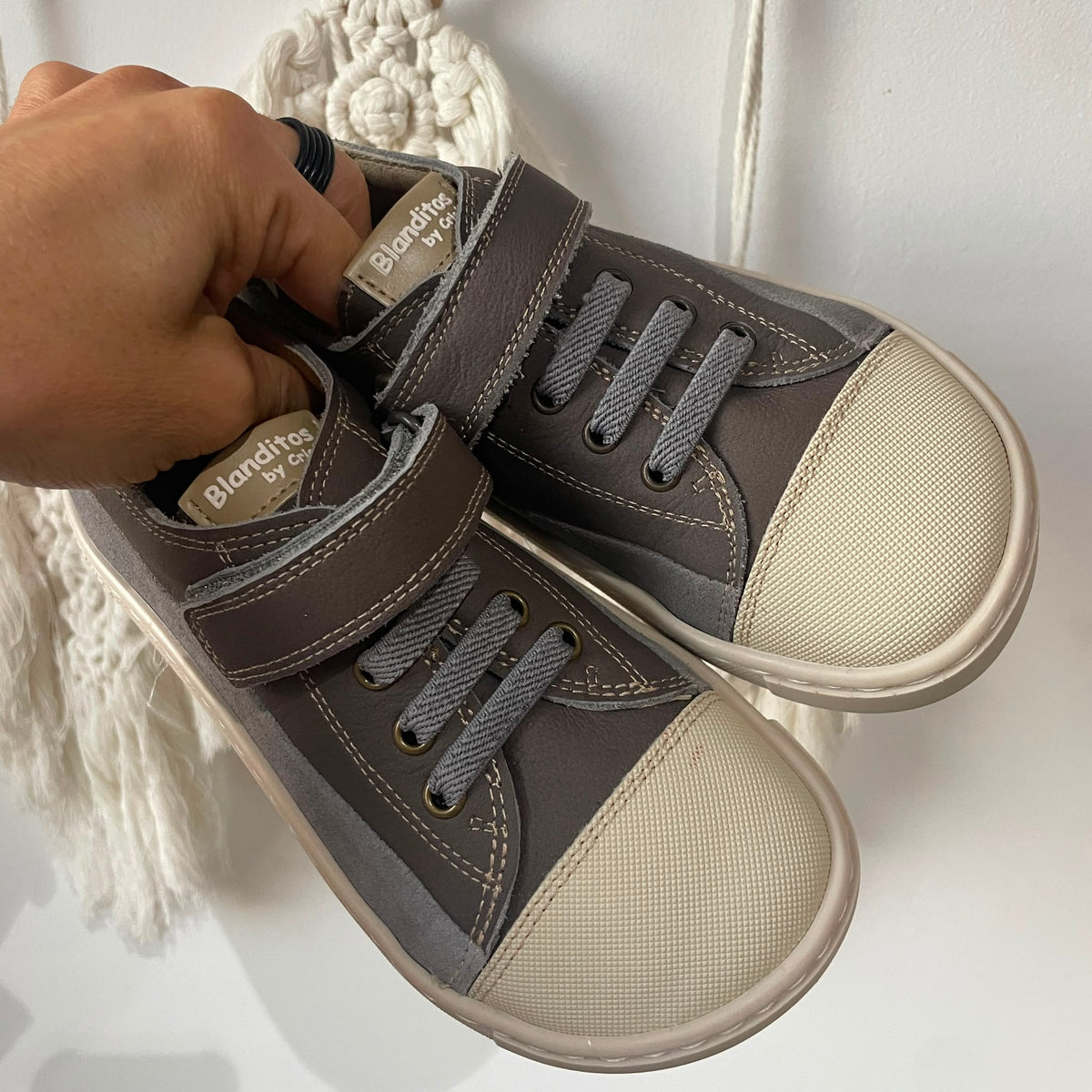 Blanditos Zapatillas grises (liquidación)