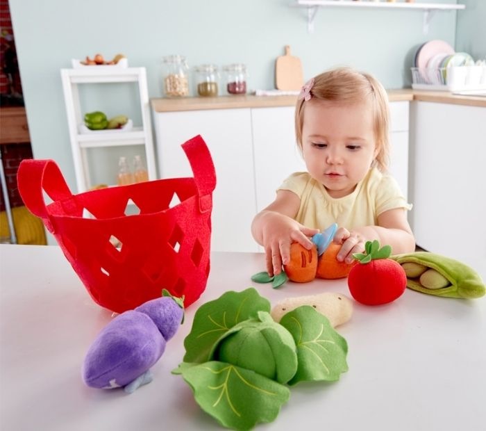 Cesta con verduras de fieltro - Hape
